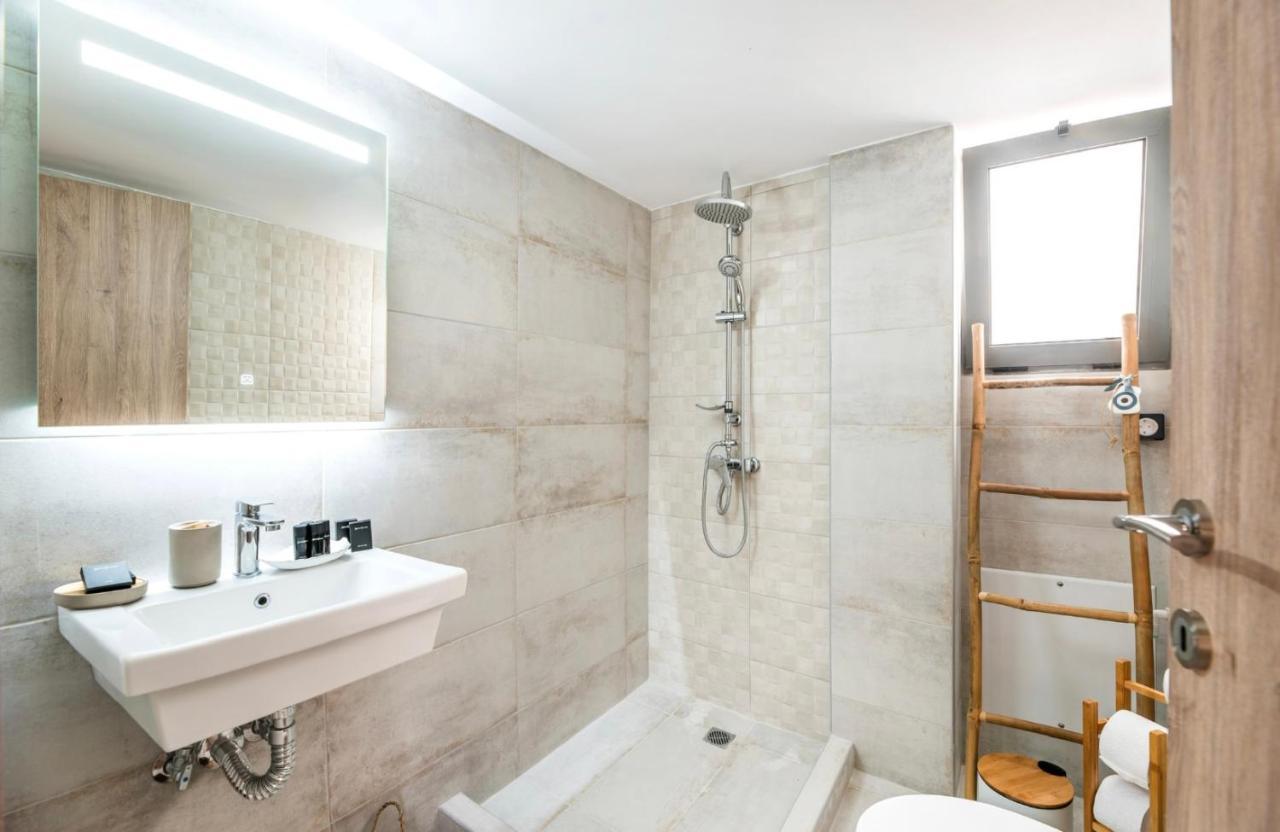 Eleusis Suites Α Exteriör bild